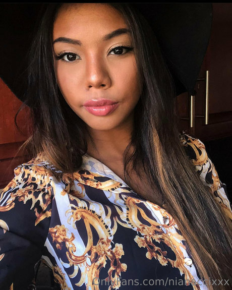 Nia Nacci star beautiful picture