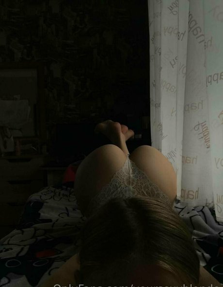 your sexy blonde adult model images