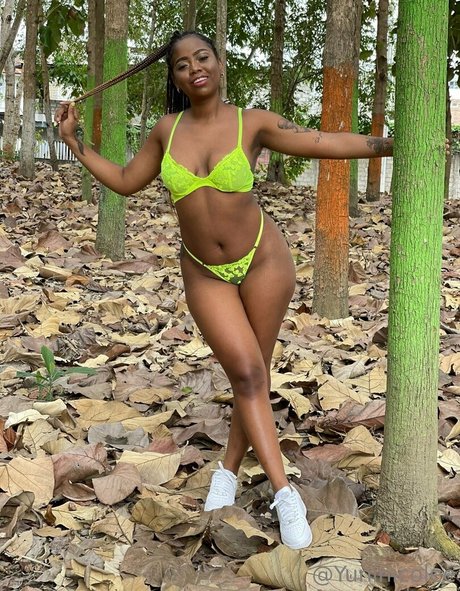 Yuni Nicolee erotic actress picture