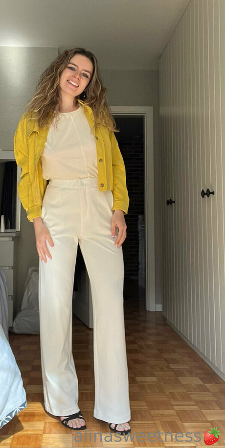 alinasweetness model hot image