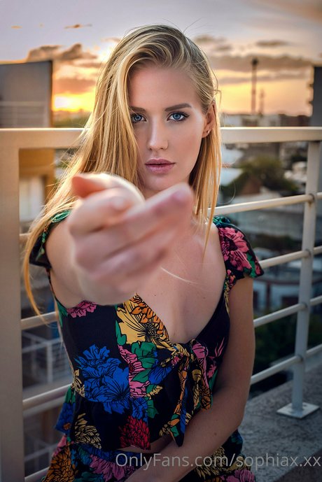 sophiax xx naked model galleries
