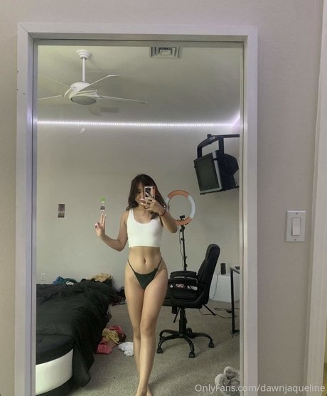 Dawn Jaqueline star nude images