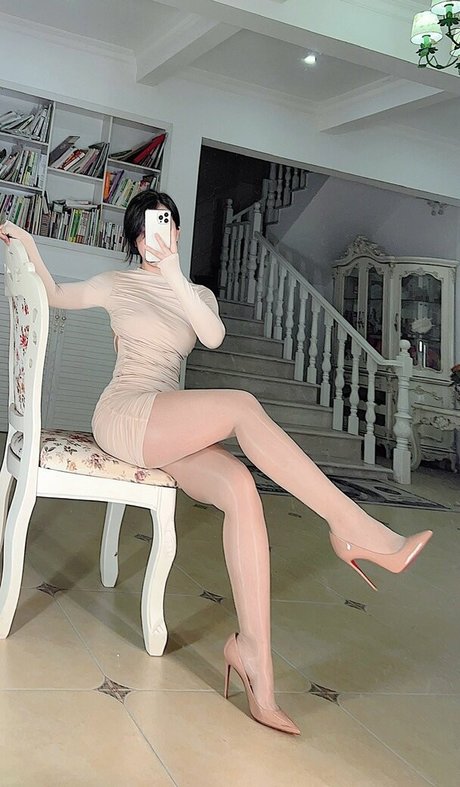 Zhang Heyu erotic pornstar images