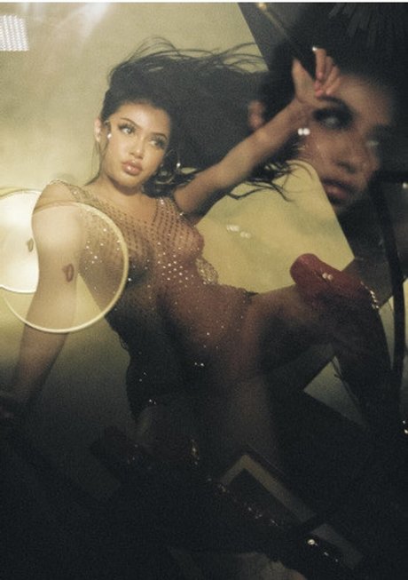 Yahaira Yumi erotic star images