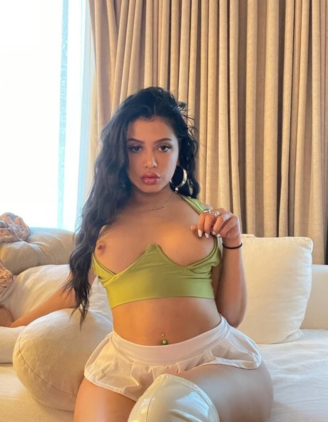 Yahaira Yumi pornstar exclusive img