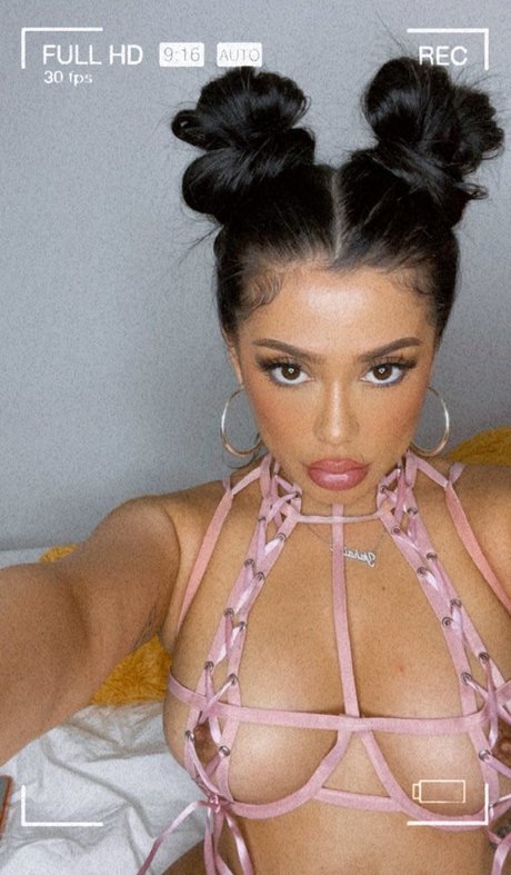 Yahaira Yumi star nude archive