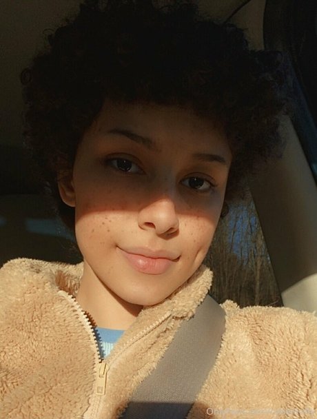 Cybersofty pornographic model picture