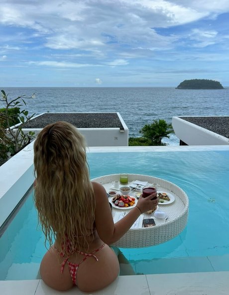 beach blowjob onlyfans perfect image