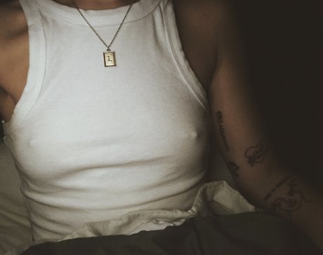 black female onlyfans hot naked img