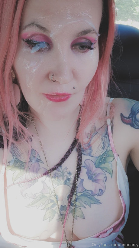 Ann Darcy pretty model image