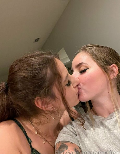 Apex Suicide adult star img