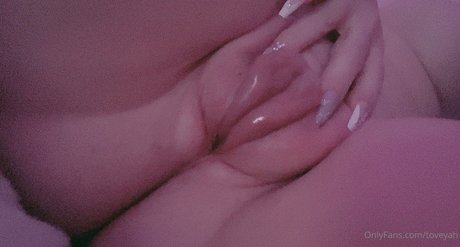 Toveyah exclusive pornstar photo