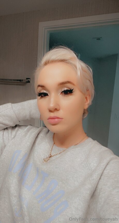 Toveyah nude pornstar images