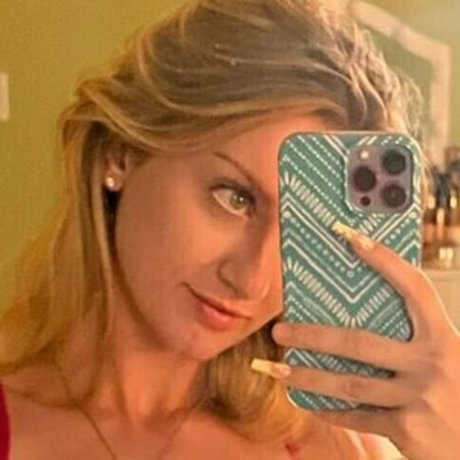 MsBarbie69 naked star pics