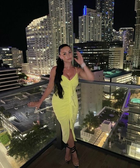 Kat Corrao perfect actress photo