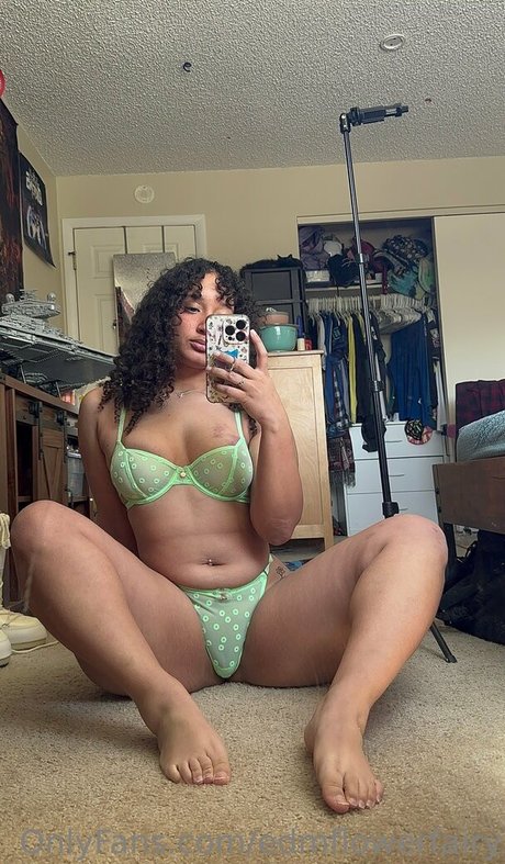 EDMFlowerFairy star top photo