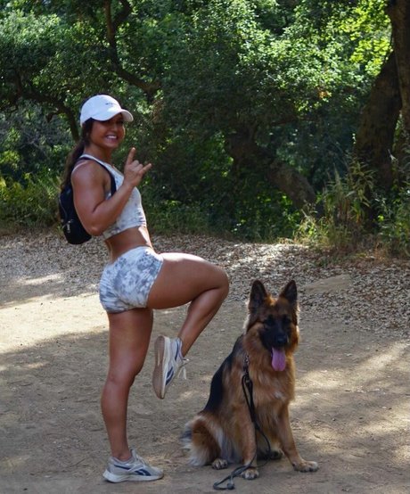 Katie Jones star archive