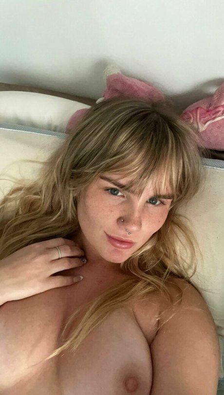 Natalie Knight pornstar sexy pic