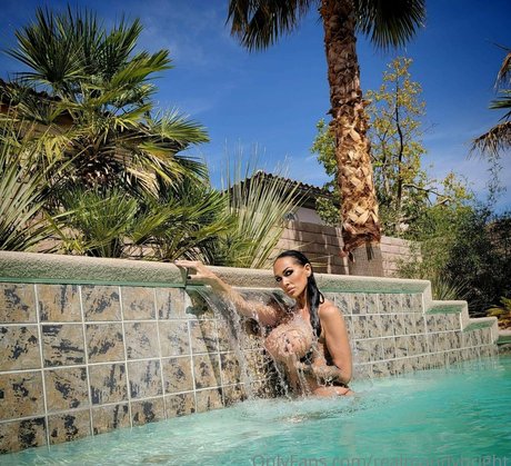 realmandybright top actress image