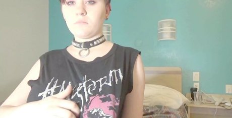 Curvy Elvish Girl star erotic galleries