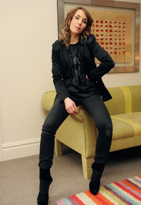Noomi Rapace star top gallery