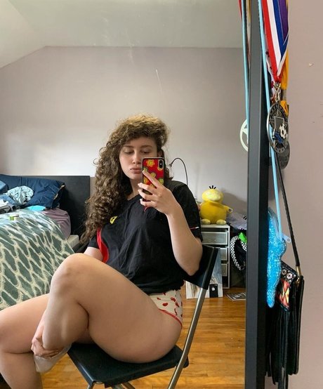 Alyssa Cleversey model high quality pic