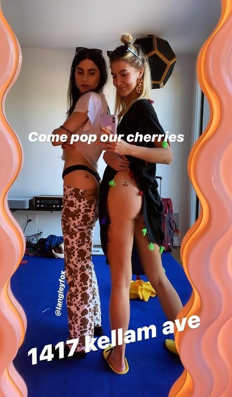 Lola Abbey free star img