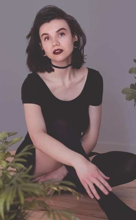 Chloe Ventura high quality actress img