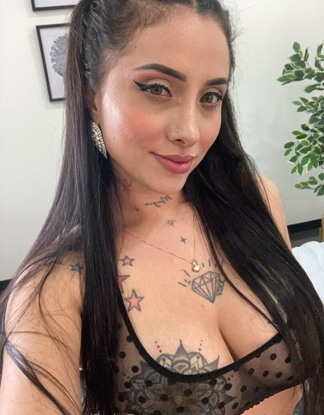 megandarkfree model erotic picture