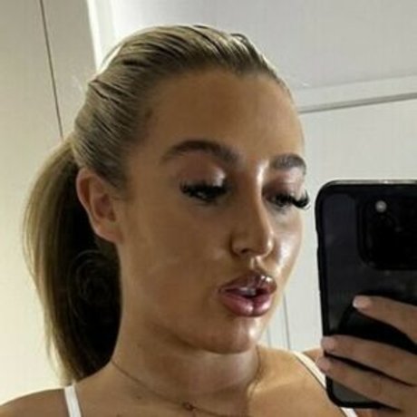 Misschloeamber erotic model image