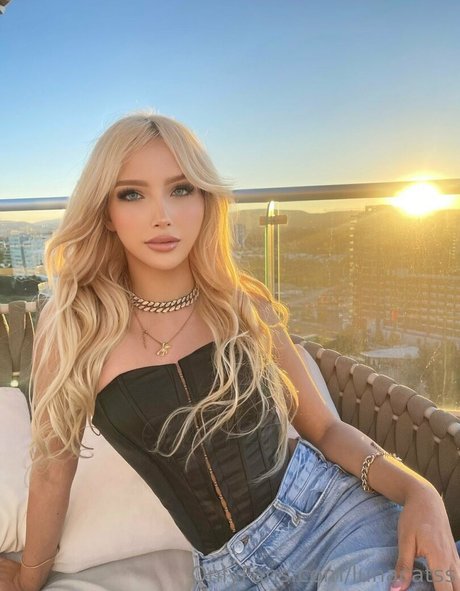 lunacatss model pretty img