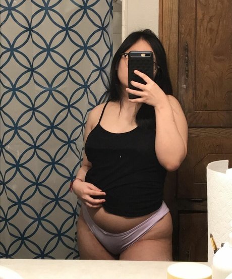 sexy mom onlyfans naked pictures