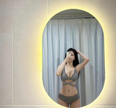 Asmr Yeonchu beautiful star photo