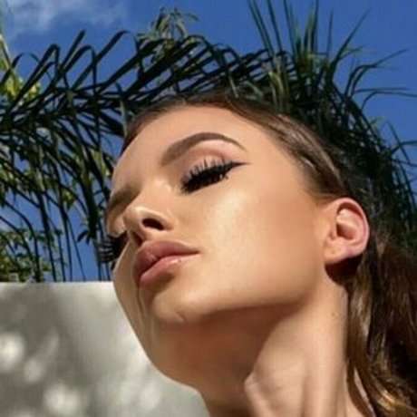 Mandy K art pornstar gallery