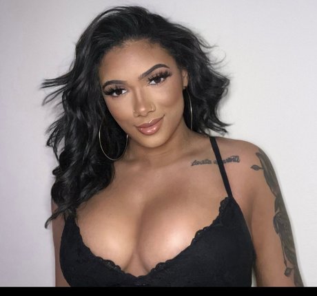 shapedbyshanice sex model galleries