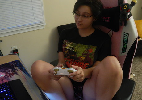 naomistarr free actress photos