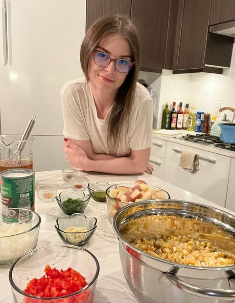 tastytayxoxo star beautiful image