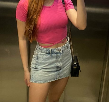 Red Cutie Angel model xxx pictures