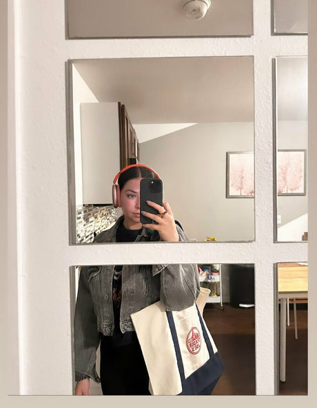 hungry4moore model hd pics