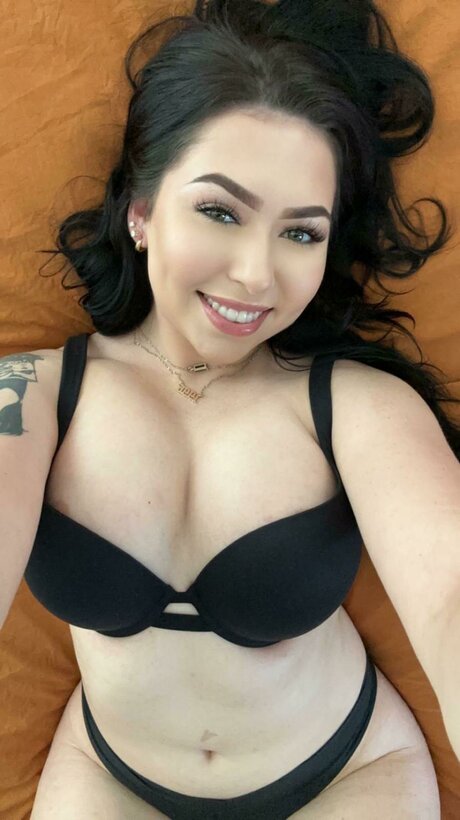 hungry4moore model erotic galleries