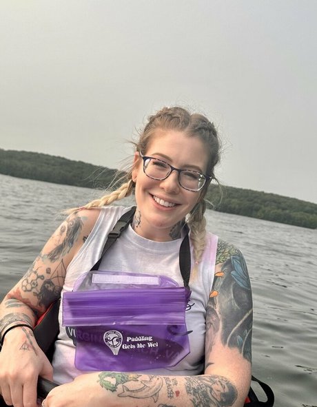 Sarah Karuna Satori pornstar exclusive image