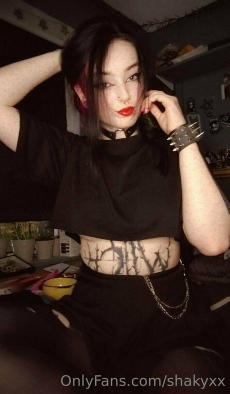 shakyxx pretty model photos