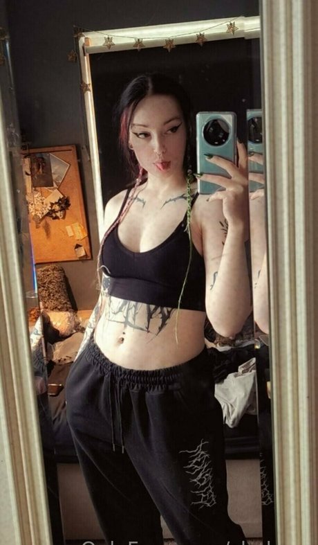 shakyxx star hot image