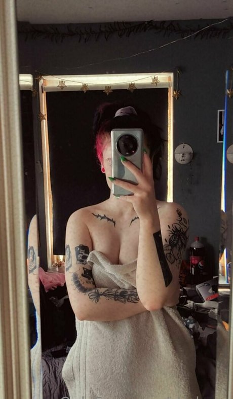 shakyxx pretty pornstar pic