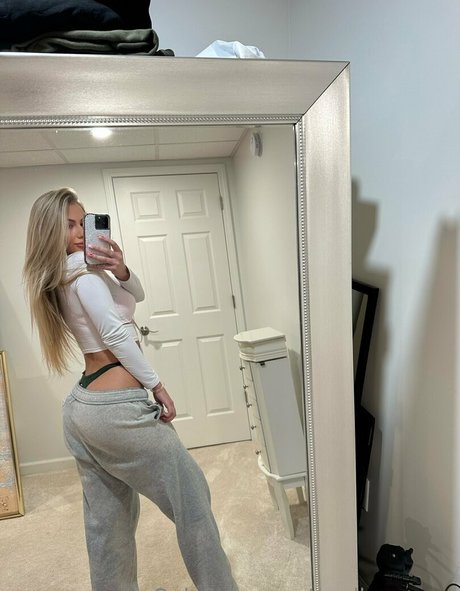 noelleeexoxo pornstar sexy gallery