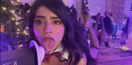 teen asian onlyfans hot photos