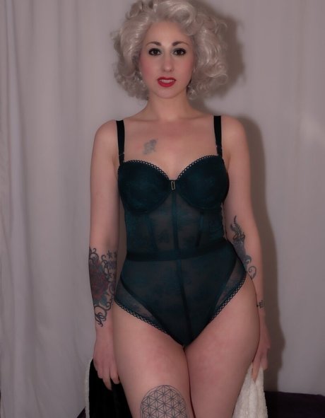 Anunna Healing nudes actress pictures