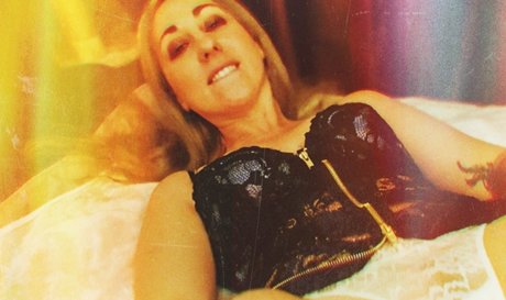 Anunna Healing pornstar pretty img