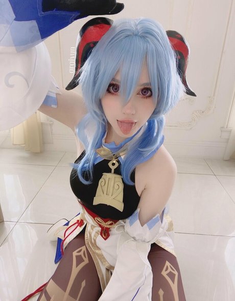 Araivun sex model archive