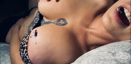 qsladygiant beautiful actress picture